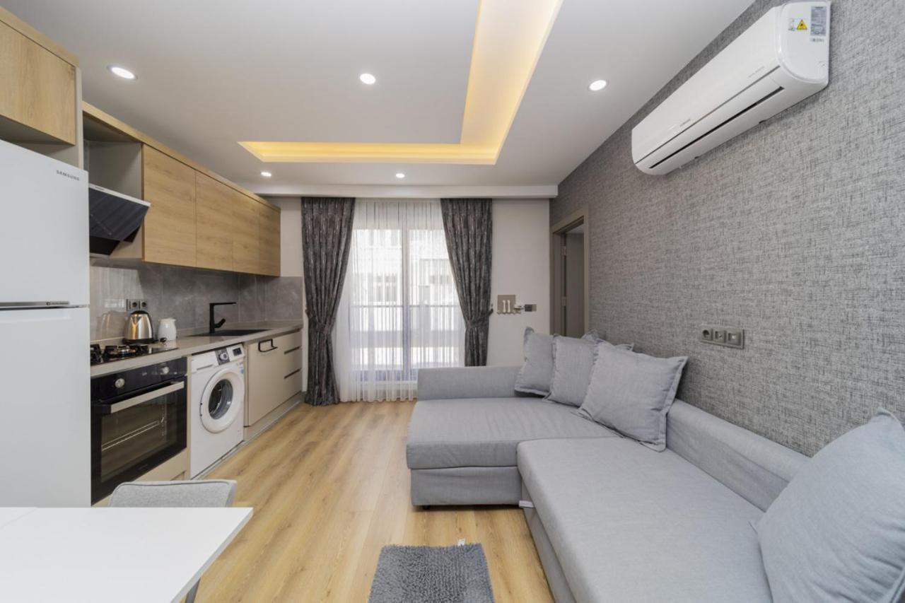 Chic Flat With Central Location In Muratpasa Antalya Exterior photo